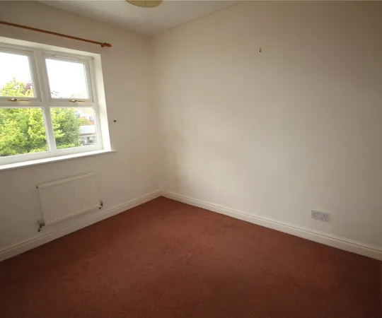 House Cross Waters Close in Wootton