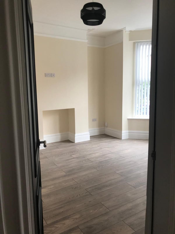 Room Warbreck Road in Liverpool