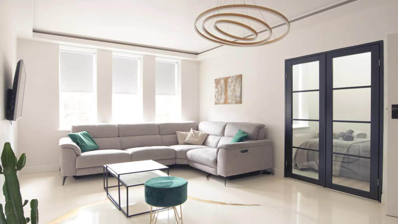 Flat Finchley Road in Greater London