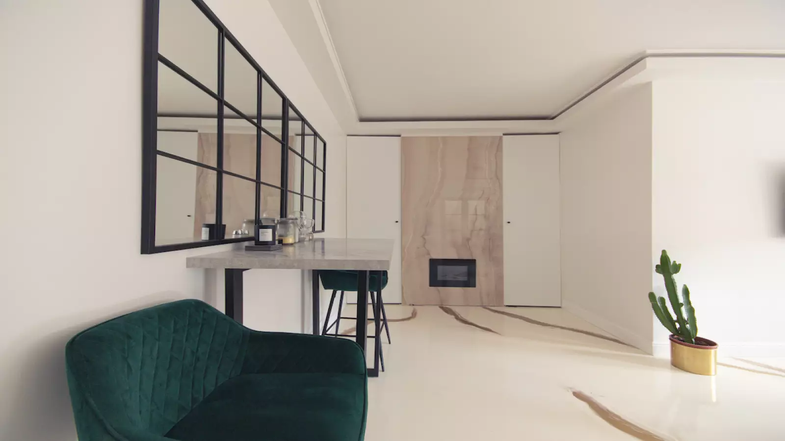 Flat Finchley Road in Greater London