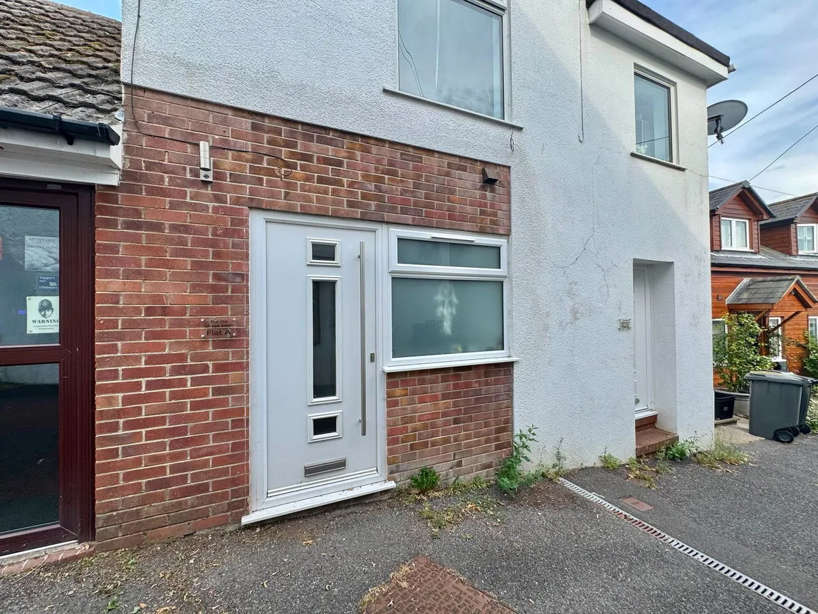 Flat Stoke Gabriel Road in Brixham