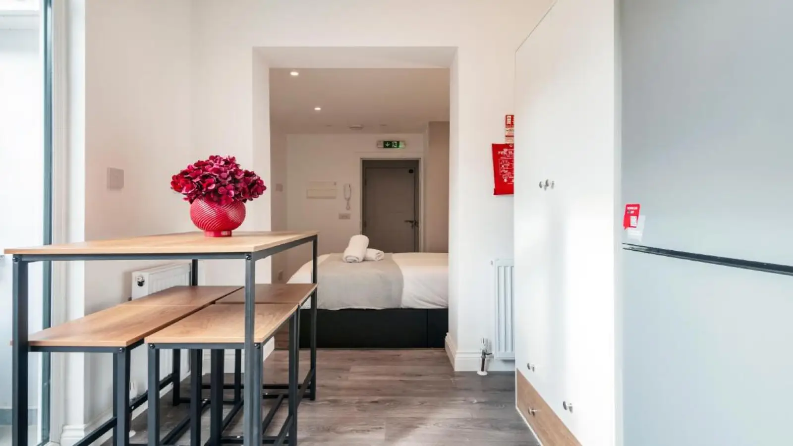 Flat Burnthwaite Road in Greater London