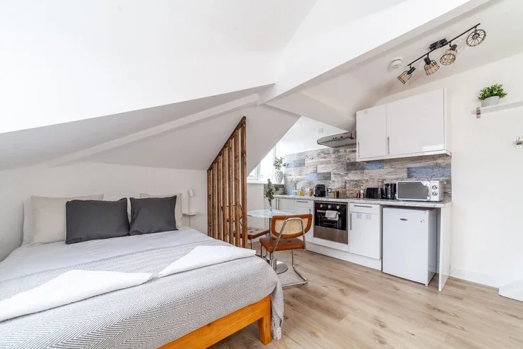 Flat Finsbury Park Road in Greater London