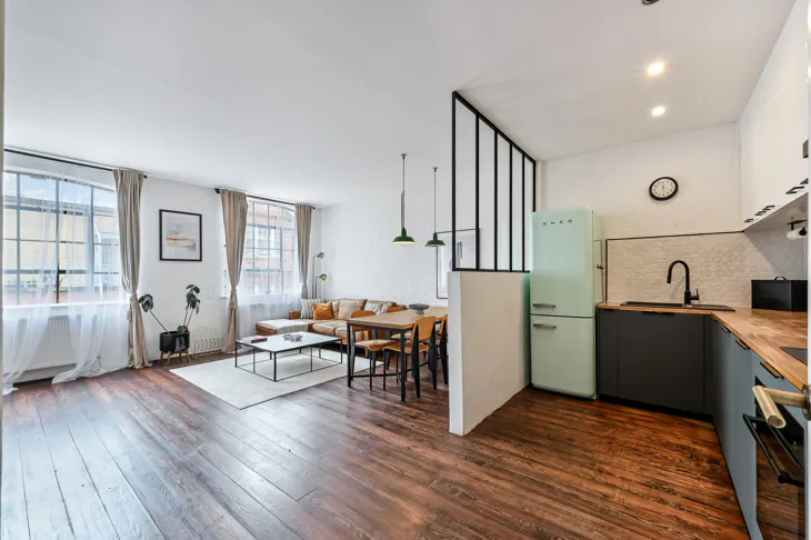 Flat Casson Street in Greater London
