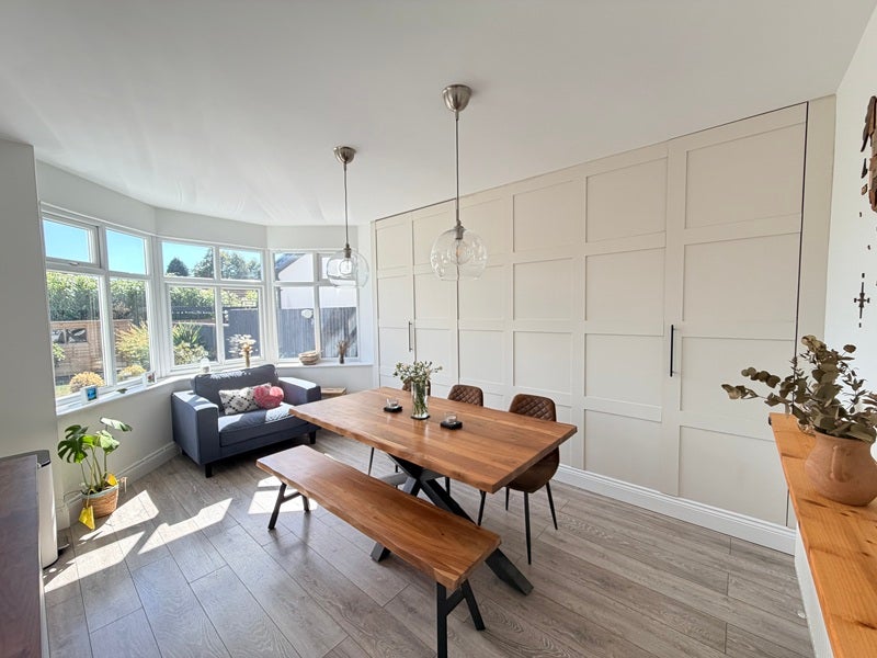 House Dunraven Road in Swansea
