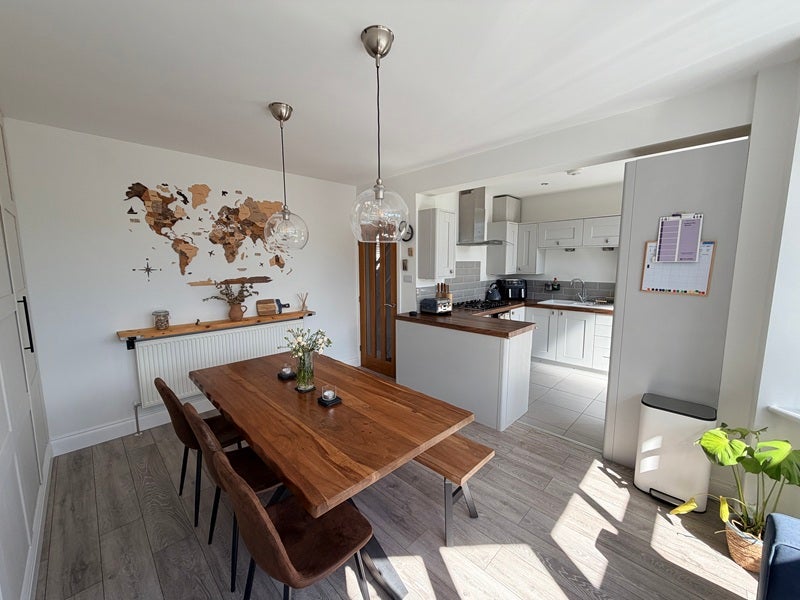 House Dunraven Road in Swansea