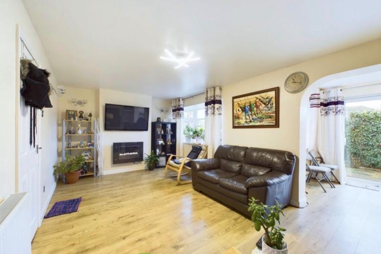 Flat Coombe Park Road in Coventry
