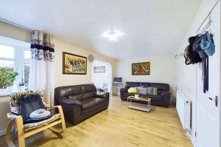 Flat Coombe Park Road in Coventry