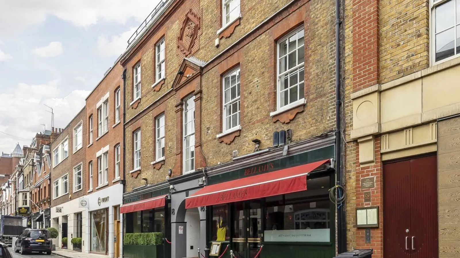 Flat Berkeley Square in City of Westminster