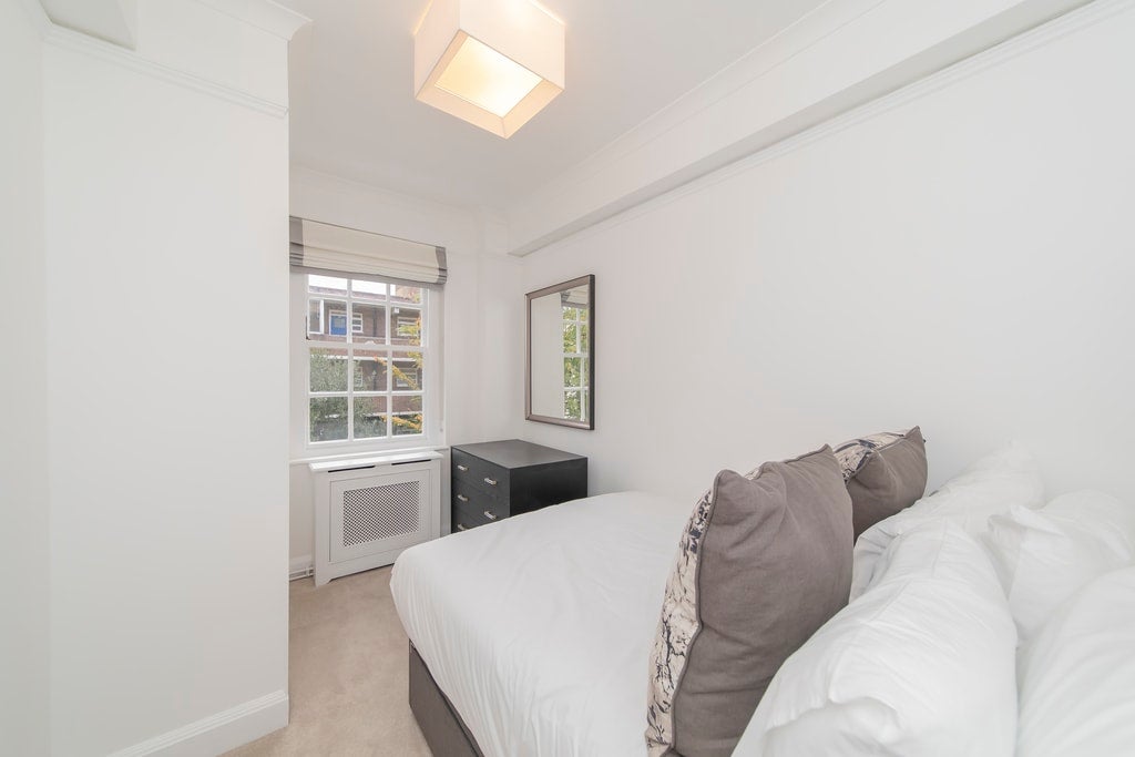 Flat Fulham Road in Greater London