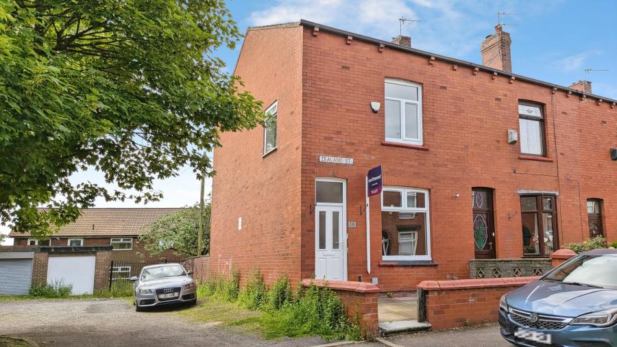 House Zealand Street in Oldham