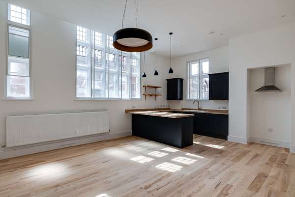 Flat Overleigh Road in Chester