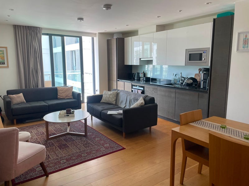 Room Honour Lea Avenue in Greater London