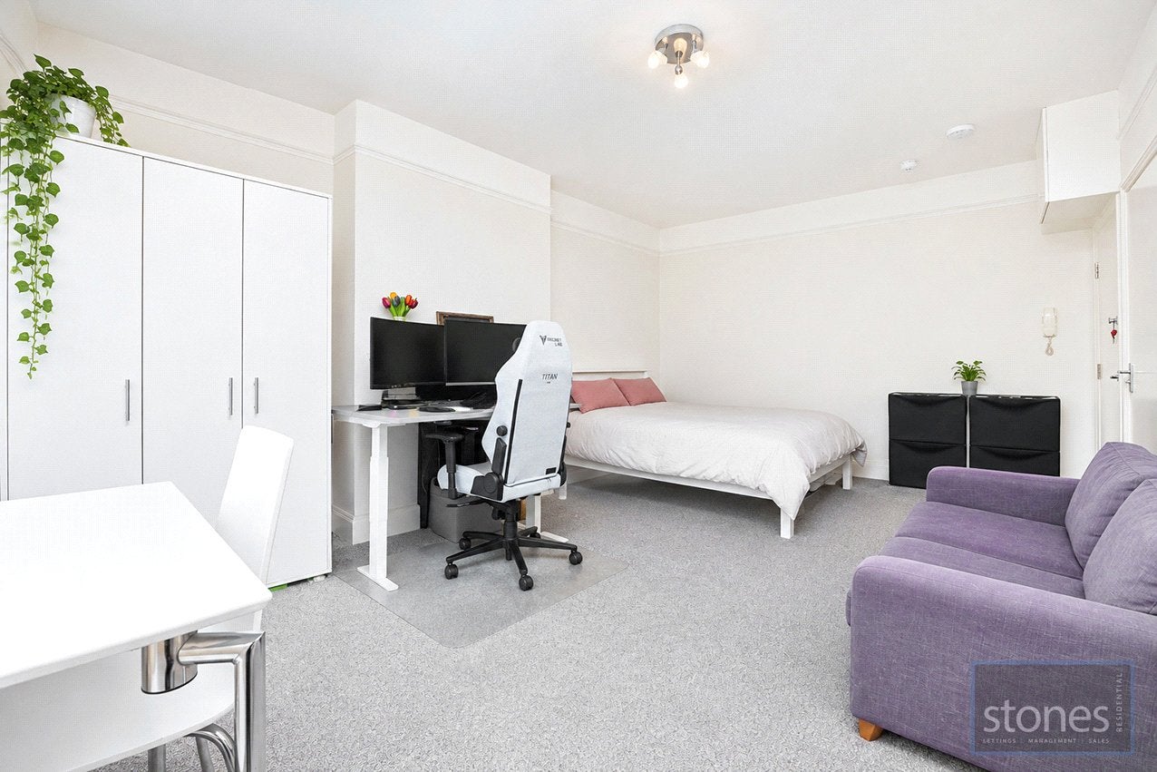 Flat South Villas in Greater London