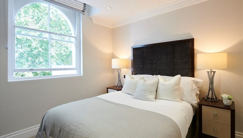 Flat Kensington Gardens Square in City of Westminster