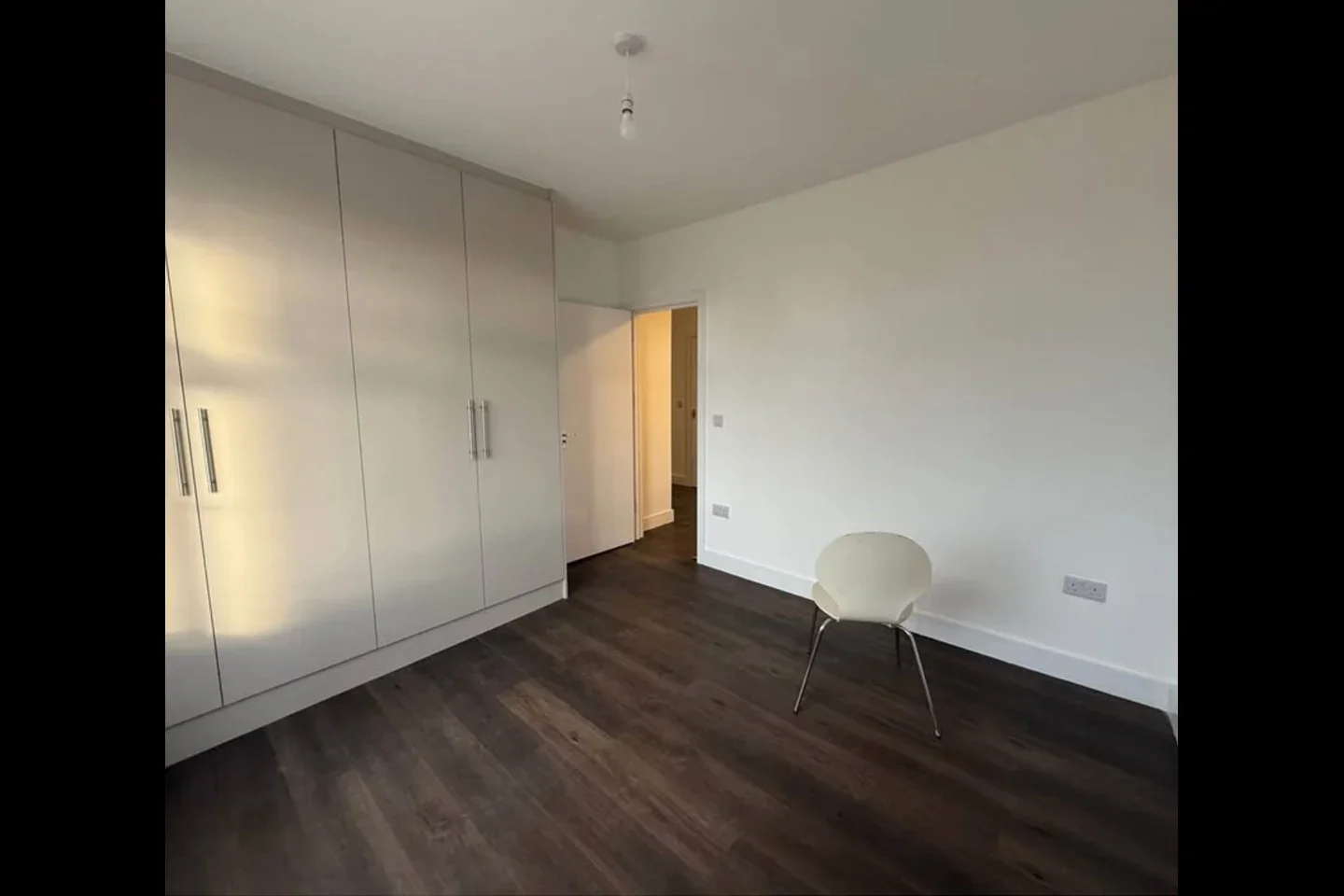Flat Yeading Lane in Greater London