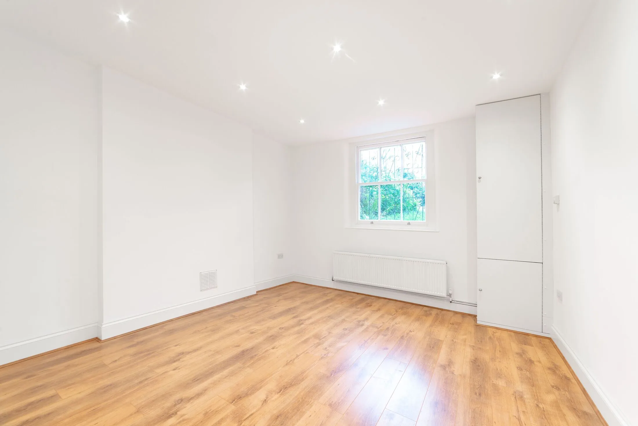 Flat Adamson Road in Greater London