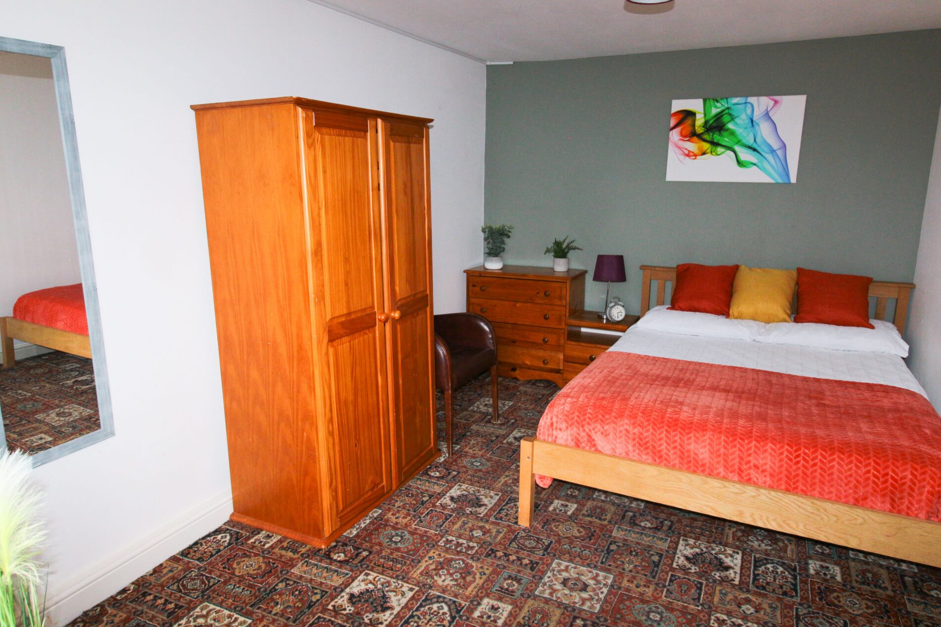 Room Monks Road in Lincoln
