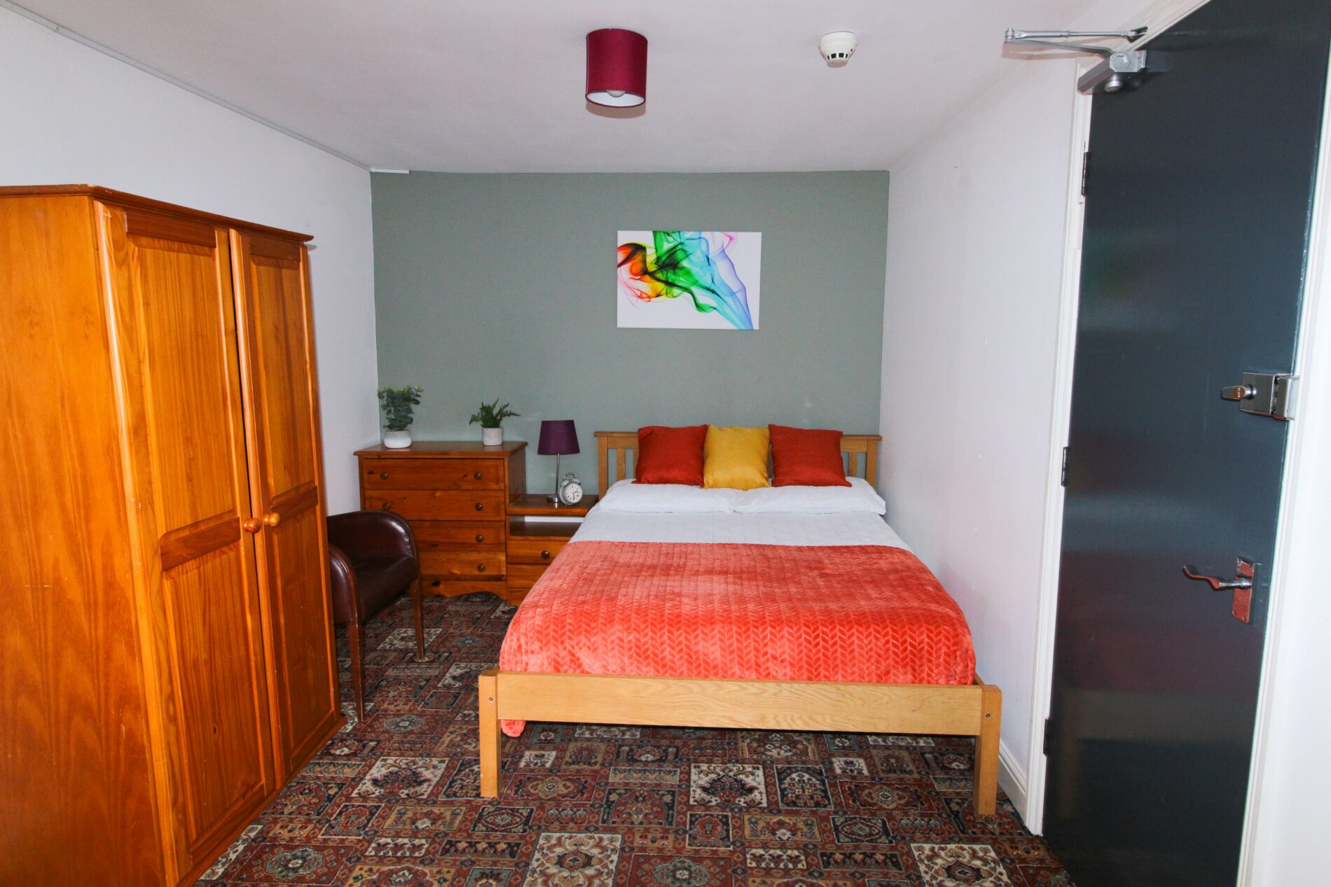 Room Monks Road in Lincoln