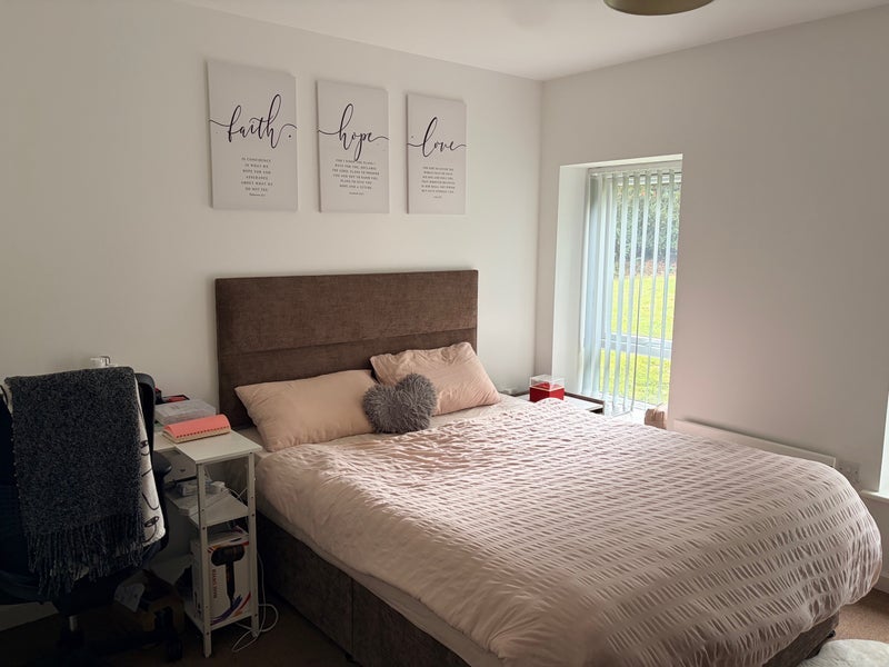 Room Foundry Lane in Leeds