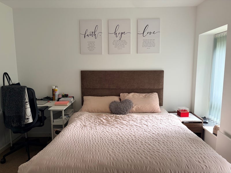 Room Foundry Lane in Leeds