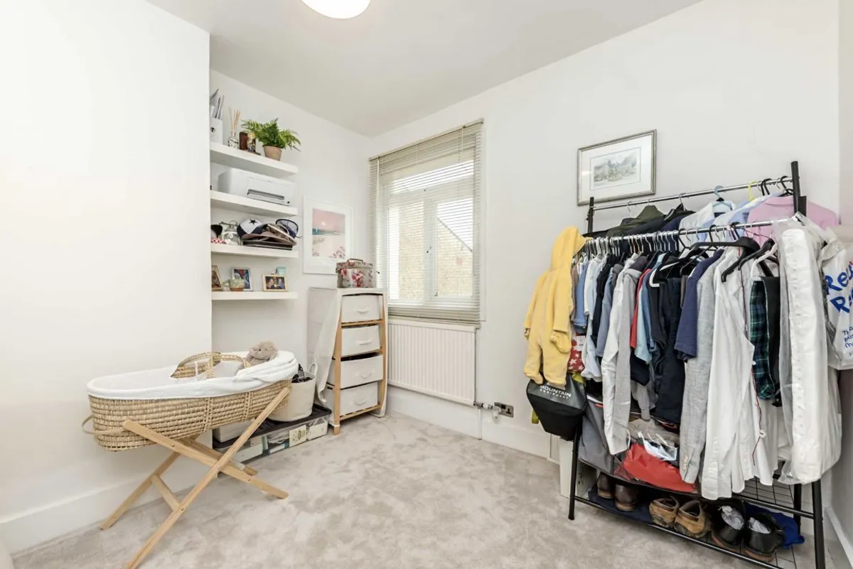 Flat Kingston Road in Greater London