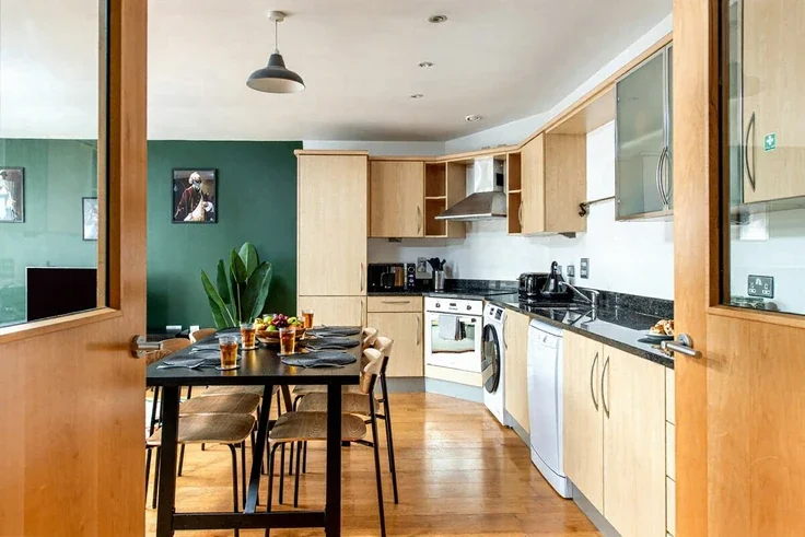 Flat Montague Street in Bristol