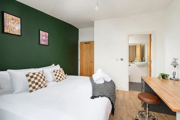 Flat Montague Street in Bristol
