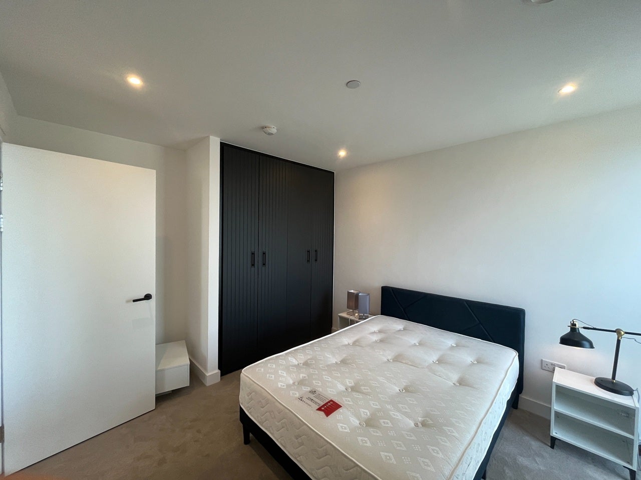 Flat Friary Road in Greater London
