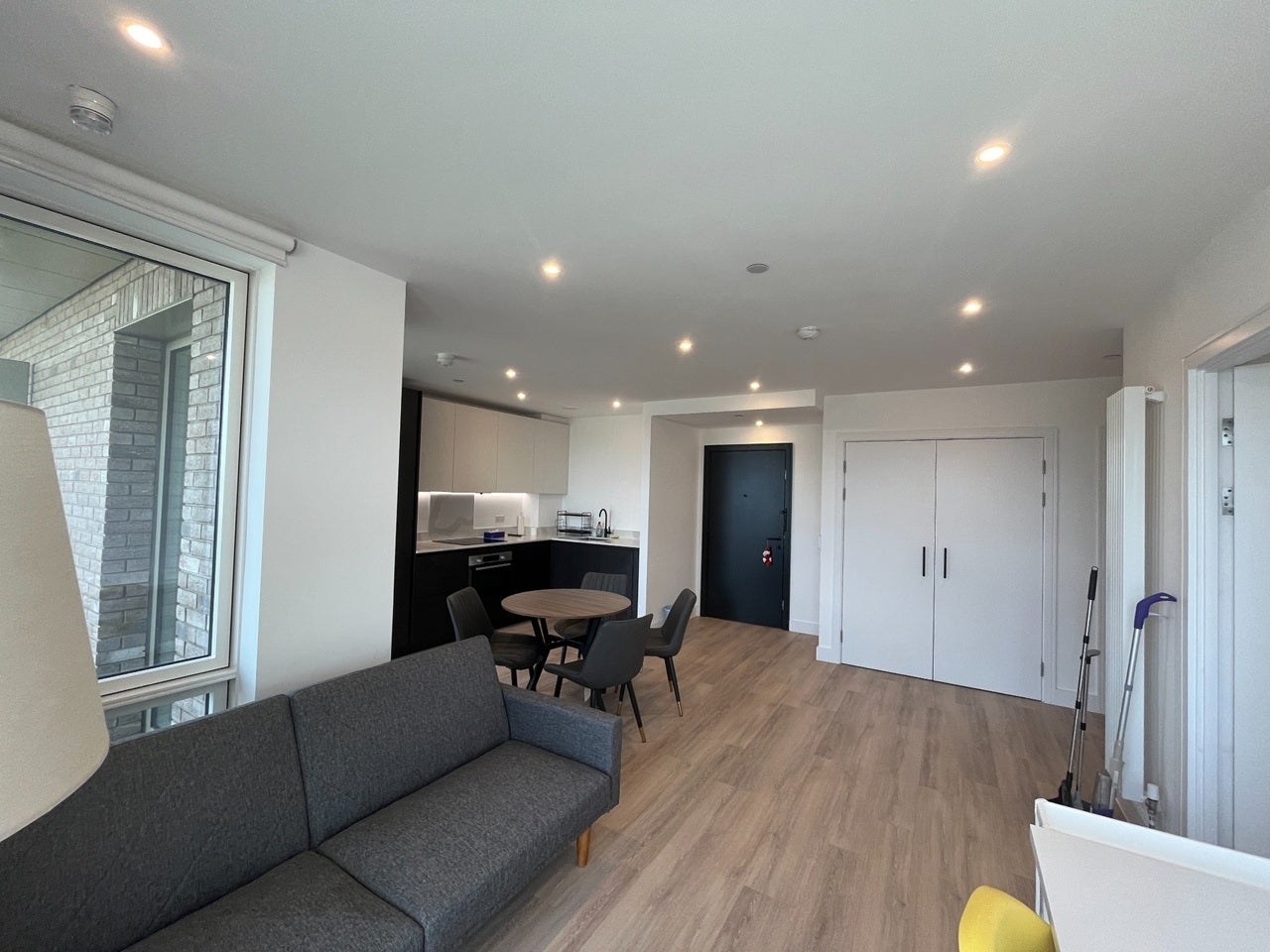 Flat Friary Road in Greater London