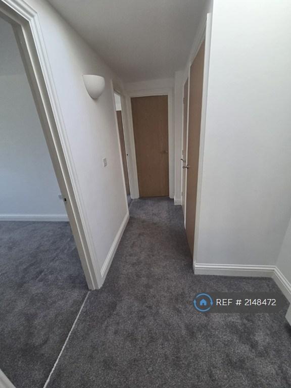 Flat Broomhall Road in Chelmsford