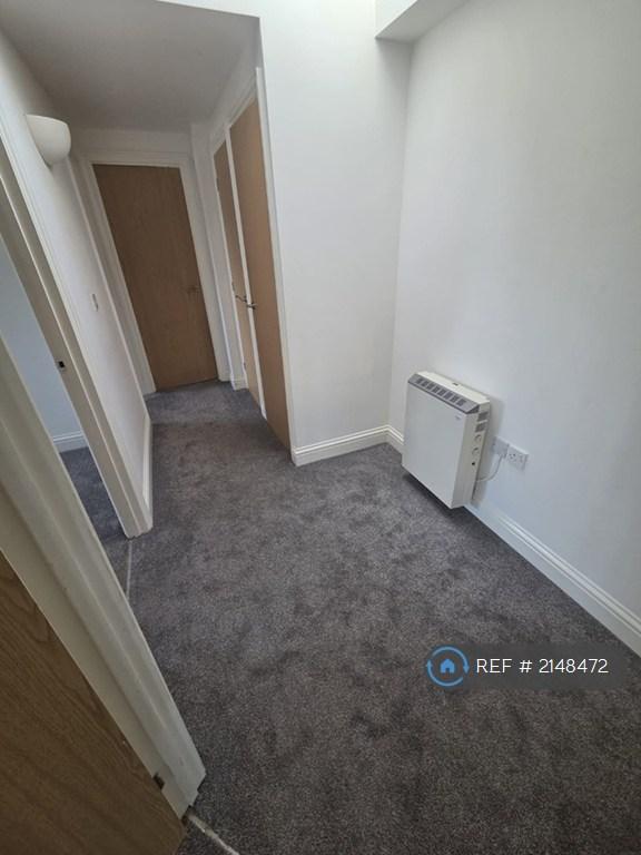 Flat Broomhall Road in Chelmsford
