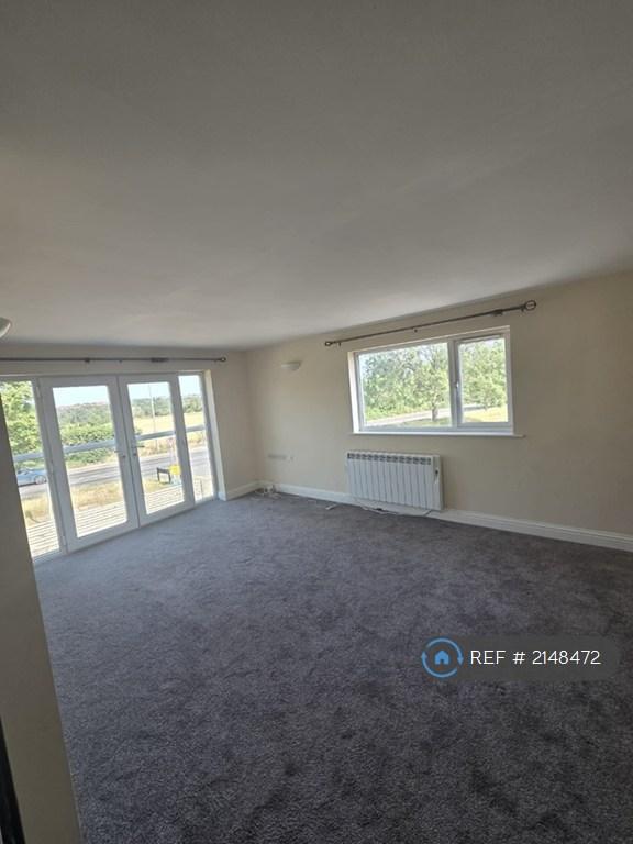 Flat Broomhall Road in Chelmsford