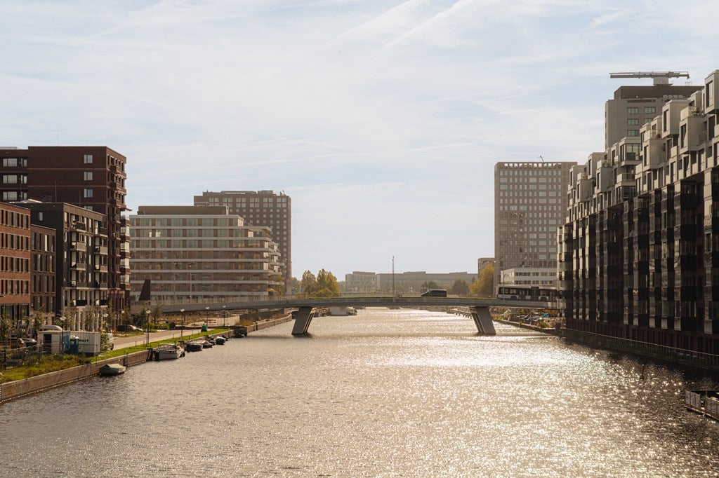 Appartement te huur: Joan Muyskenweg 21B-9, Amsterdam