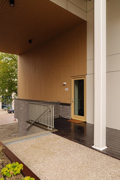 Appartement te huur: Joan Muyskenweg 21B-9, Amsterdam