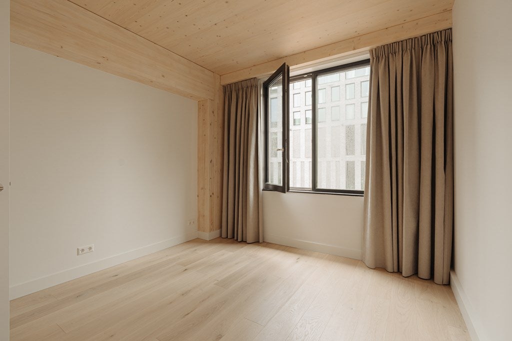 Appartement te huur: Joan Muyskenweg 21B-9, Amsterdam