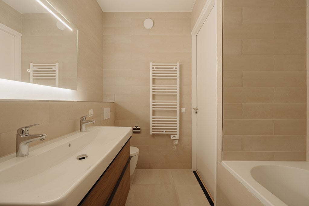 Appartement te huur: Joan Muyskenweg 21B-9, Amsterdam