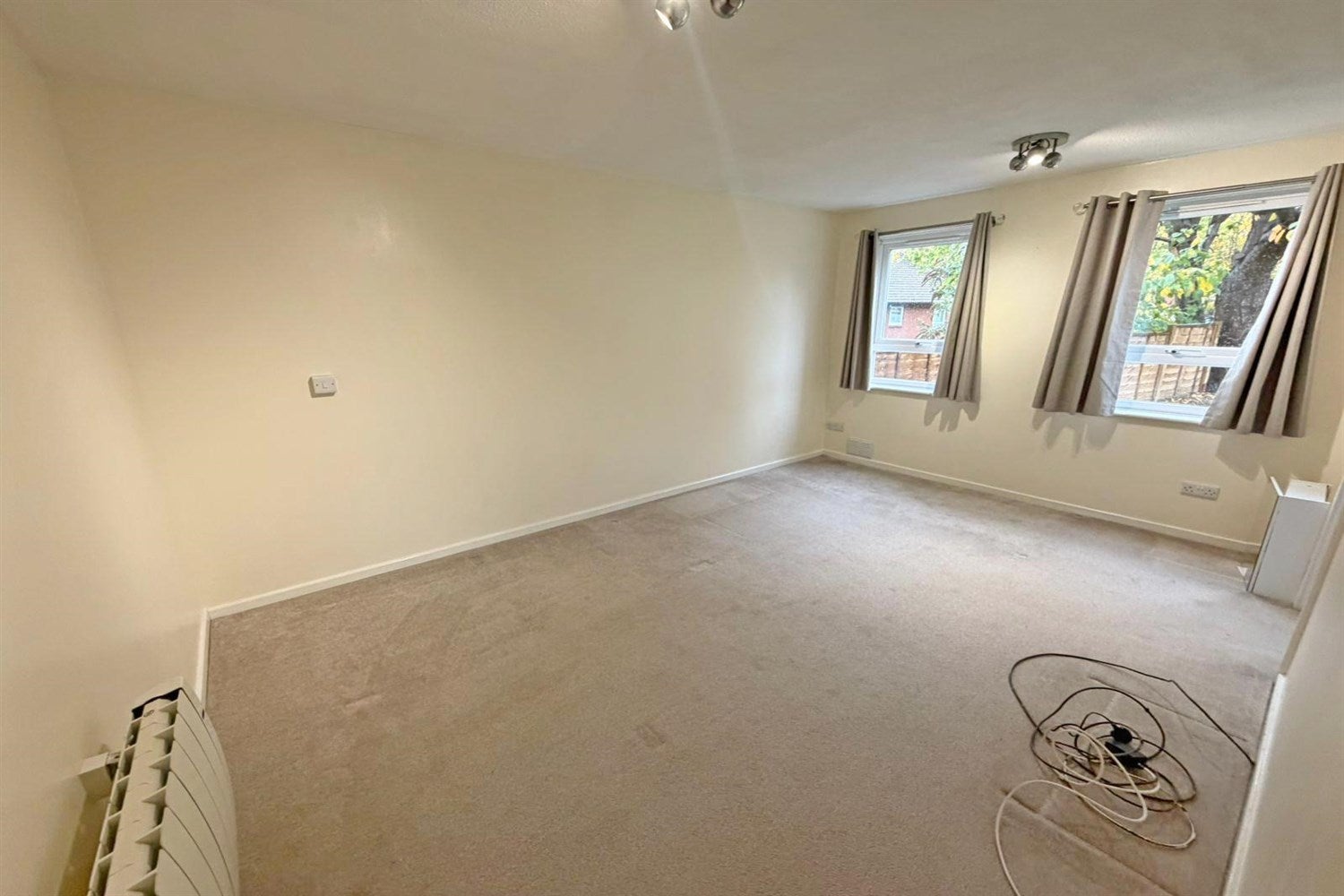 Flat Templars Close in Arun
