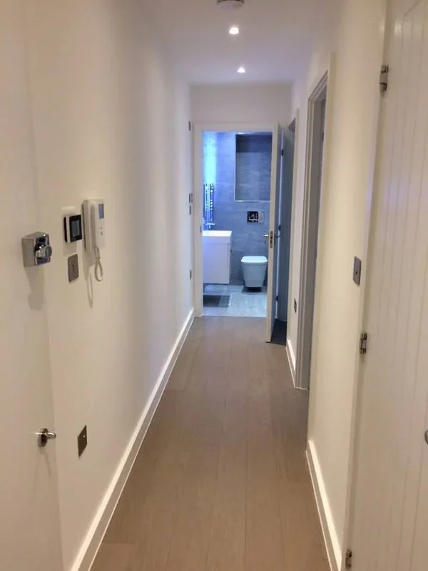 Flat Lincoln Road in Mole Valley