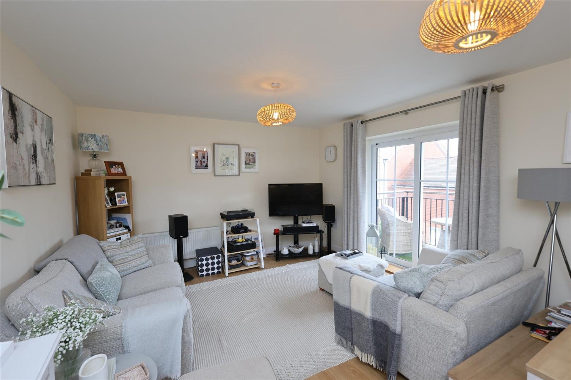 Flat Eden Road in Sevenoaks