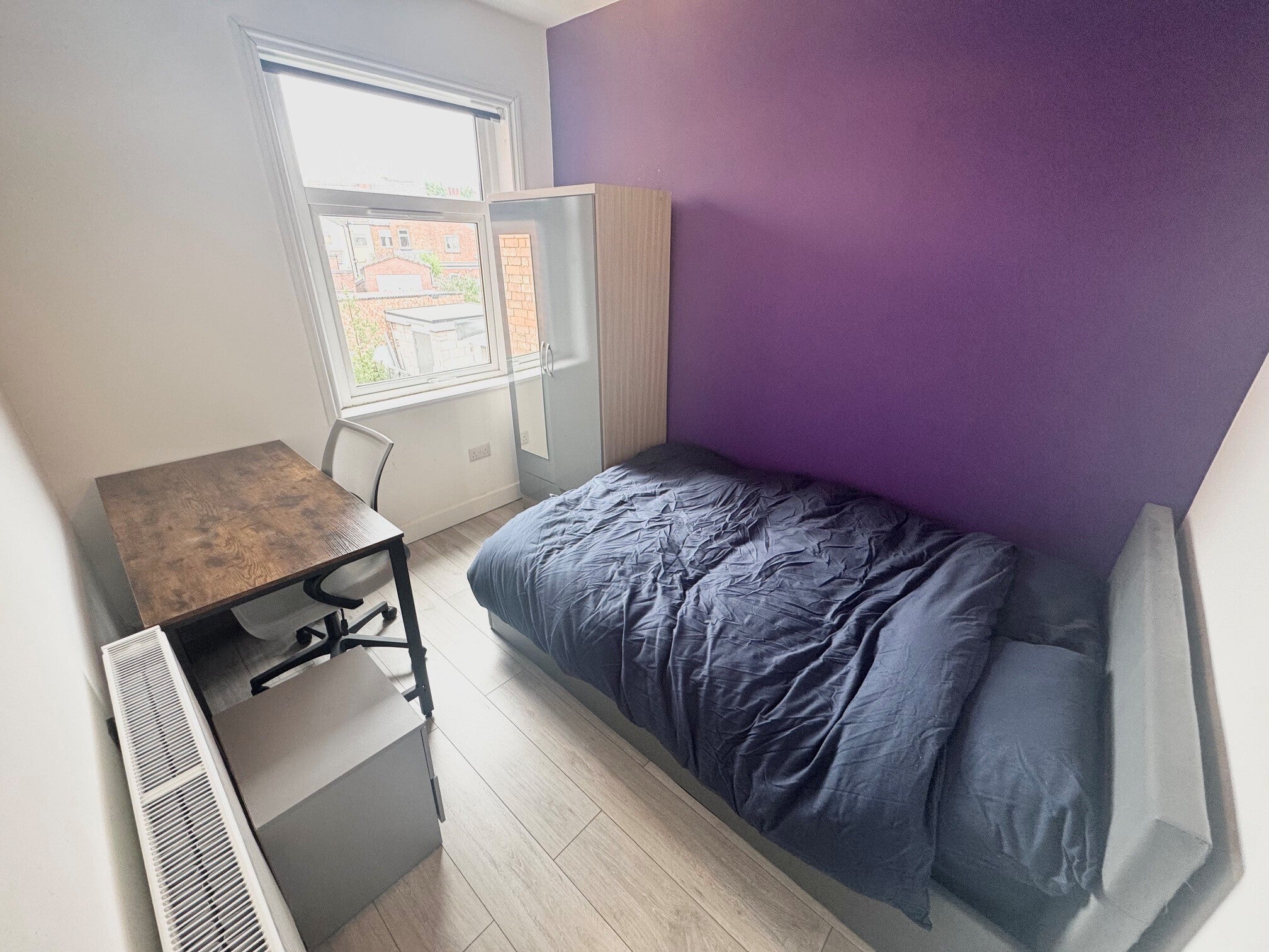 Room Lodge Road in Rugby