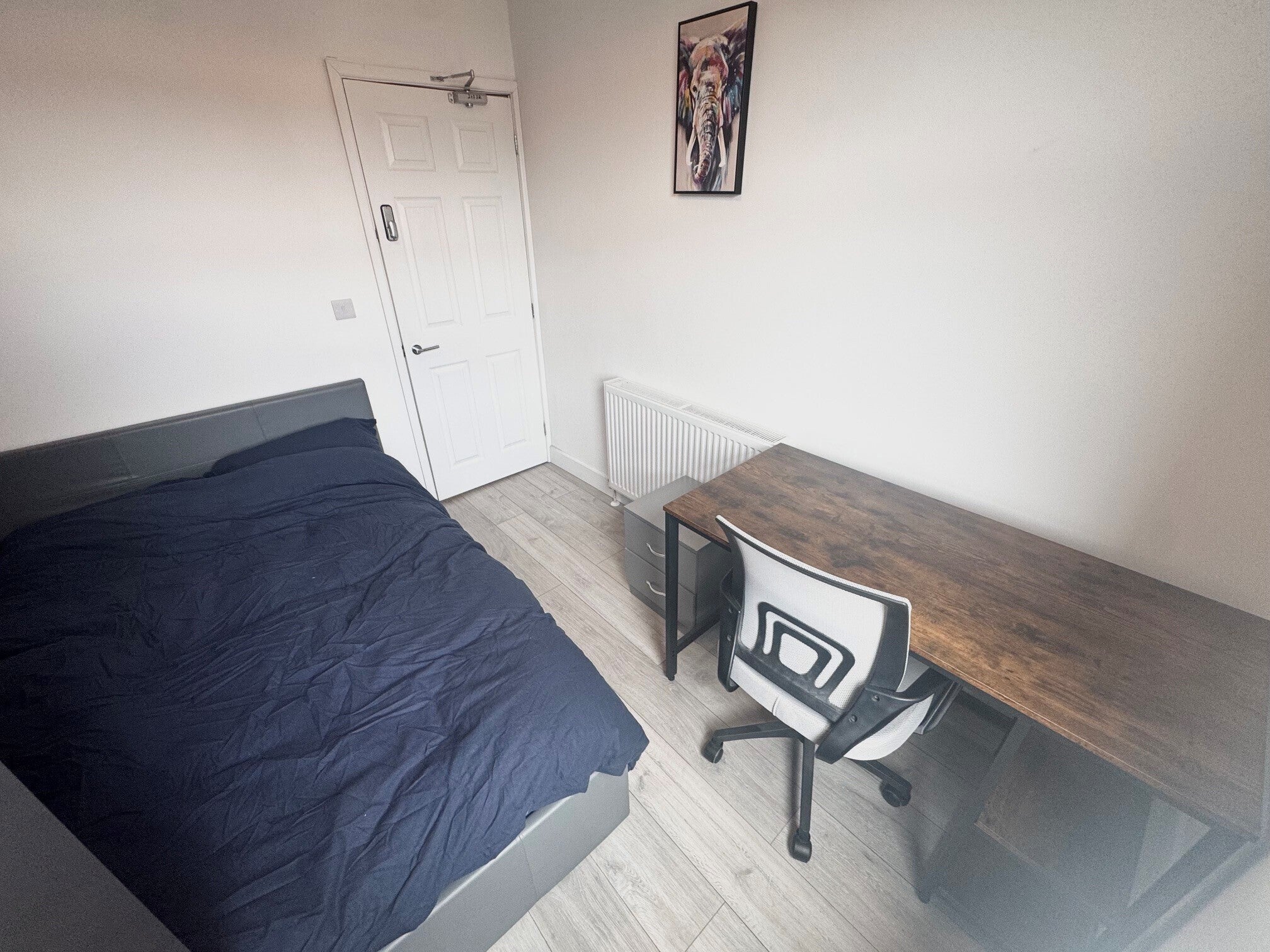 Room Lodge Road in Rugby