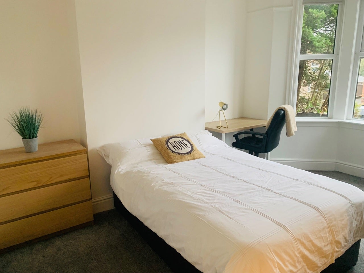 Room Derby Street in West Lancashire
