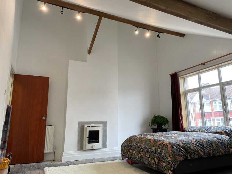 Room Woodhurst Road in Greater London