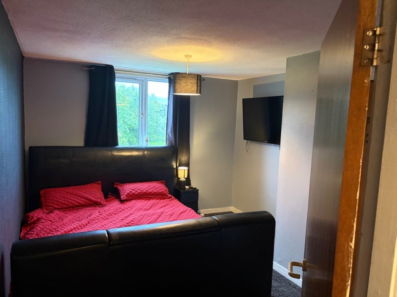 Room Braehead Road in Cumbernauld