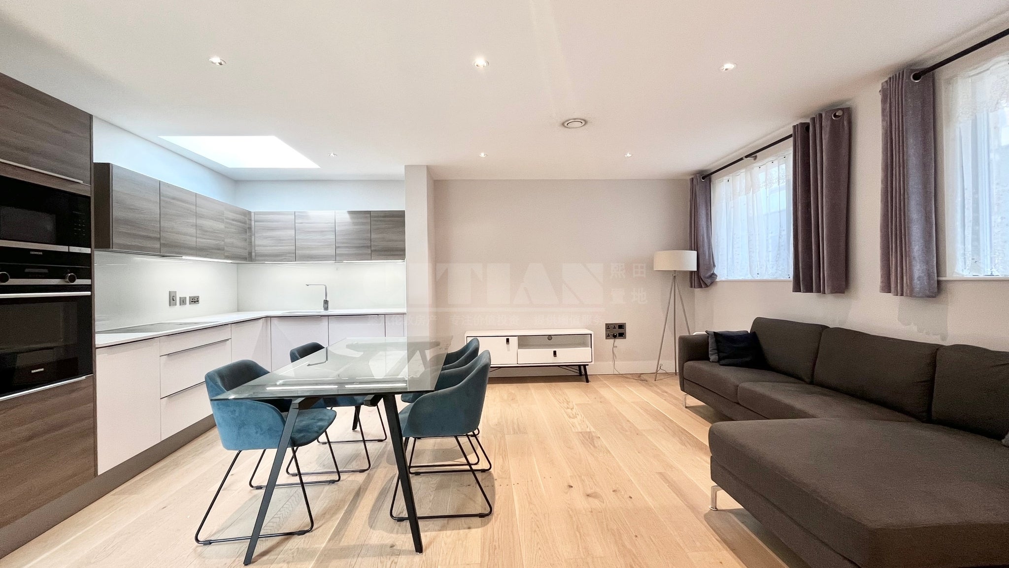 Flat Patcham Terrace in Greater London