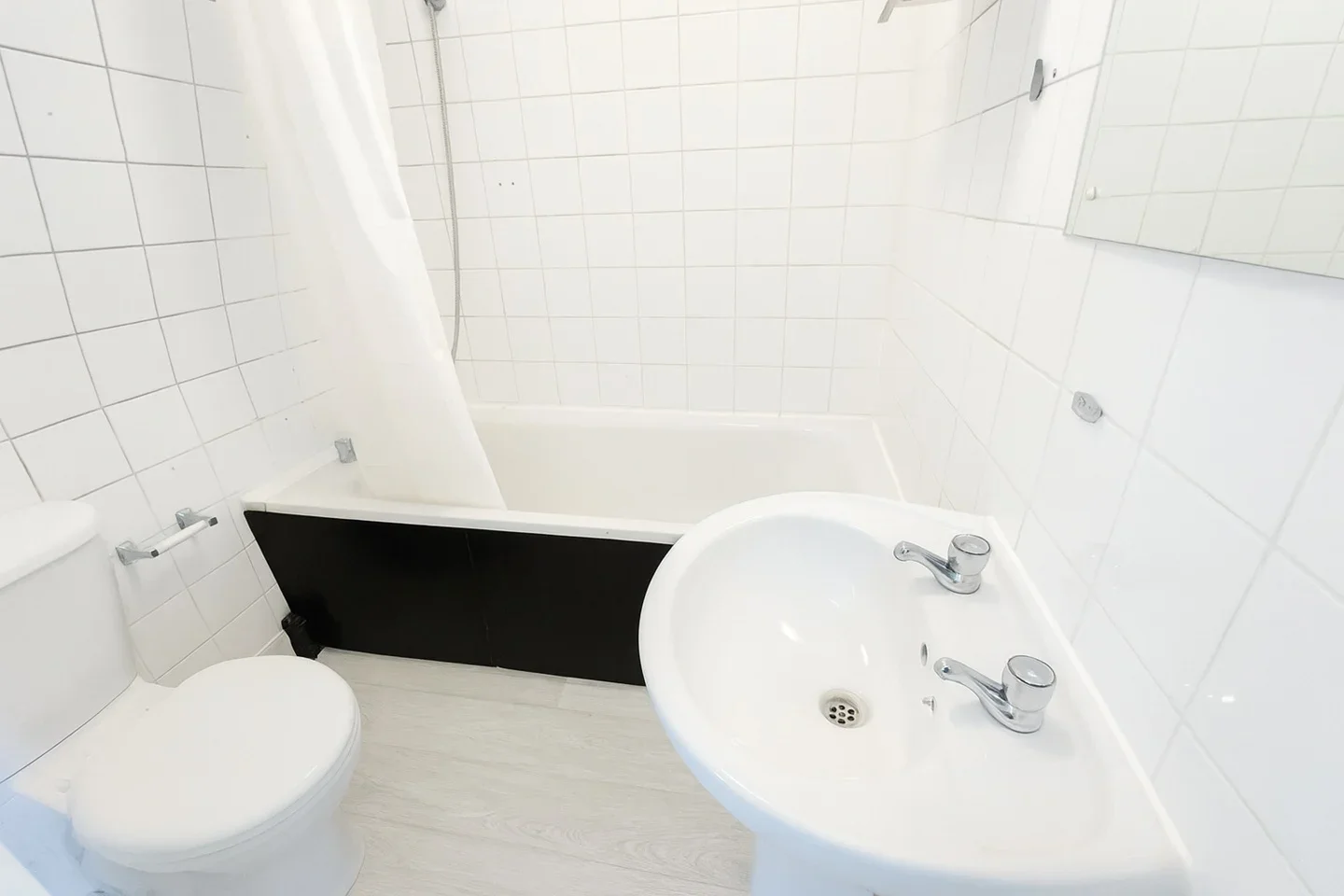 Room Christopher Place in Greater London