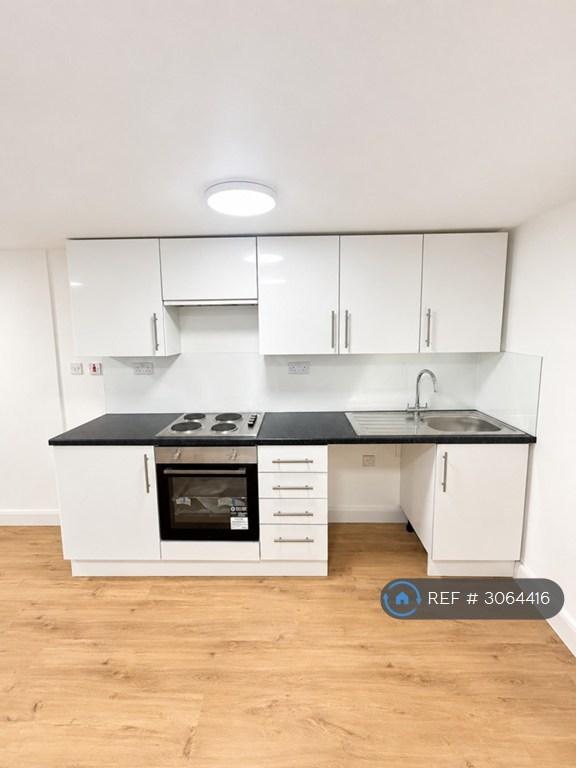 Flat High Road Leytonstone in Greater London