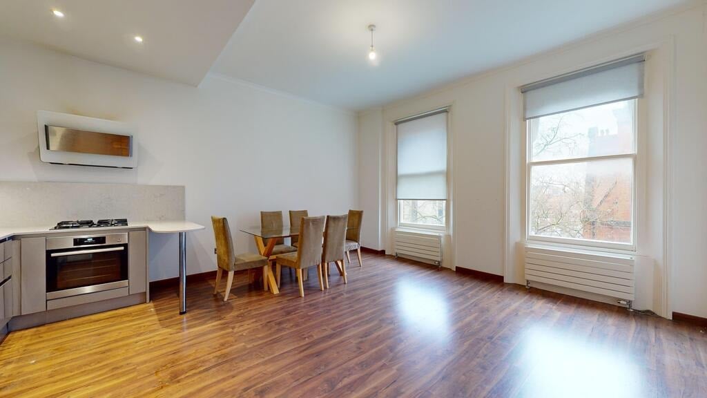Flat Courtfield Road in Greater London