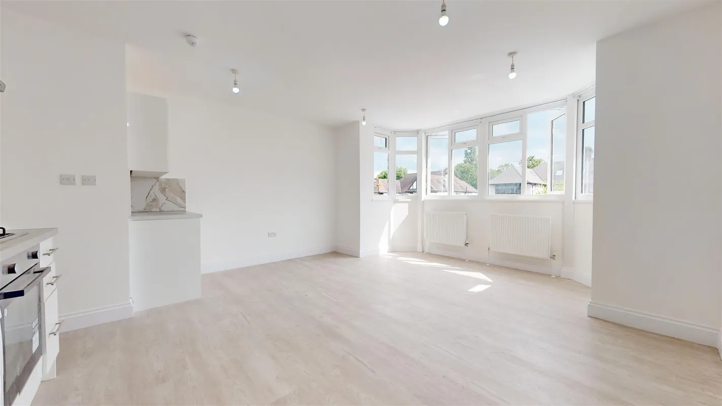 Flat Chatsworth Road in Greater London